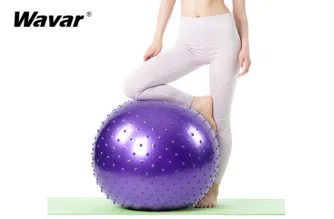 Sprzęt do jogi dla początkujących: 10 najlepszych rekwizytów do jogi, które pomogą Ci w praktyce