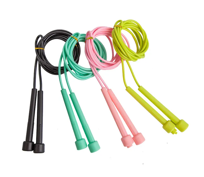 Regulowana skakanka z PCV z antypoślizgowymi uchwytami