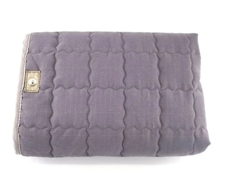 Koc uziemiający zapewniający lepszy sen i ulgę w bólu oraz energię i stany zapalne