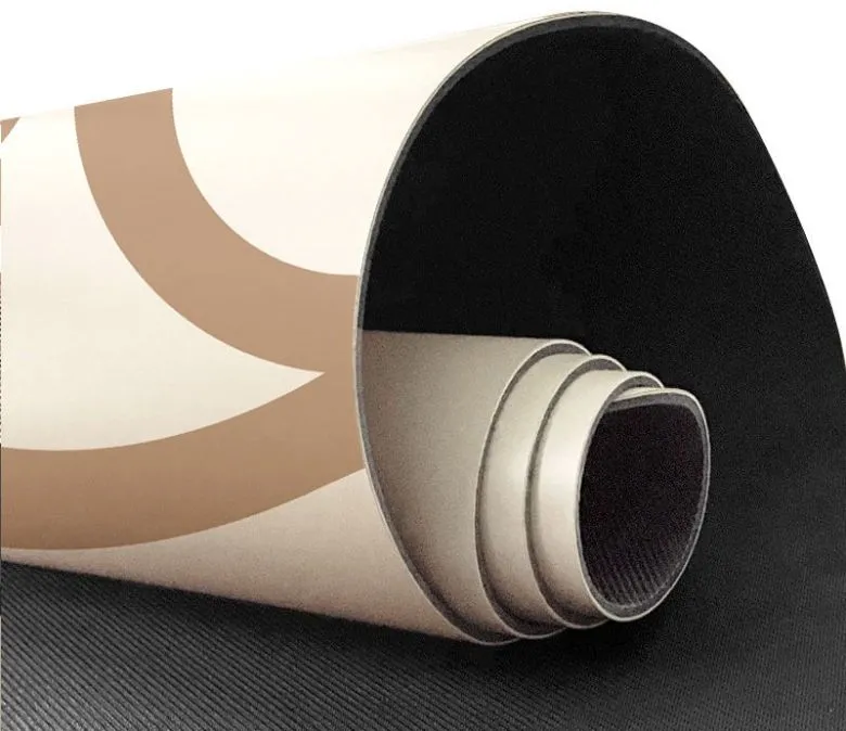 Gumowa mata do jogi z nadrukiem konstelacji zodiaku