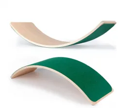 Drewniana zakrzywiona deska