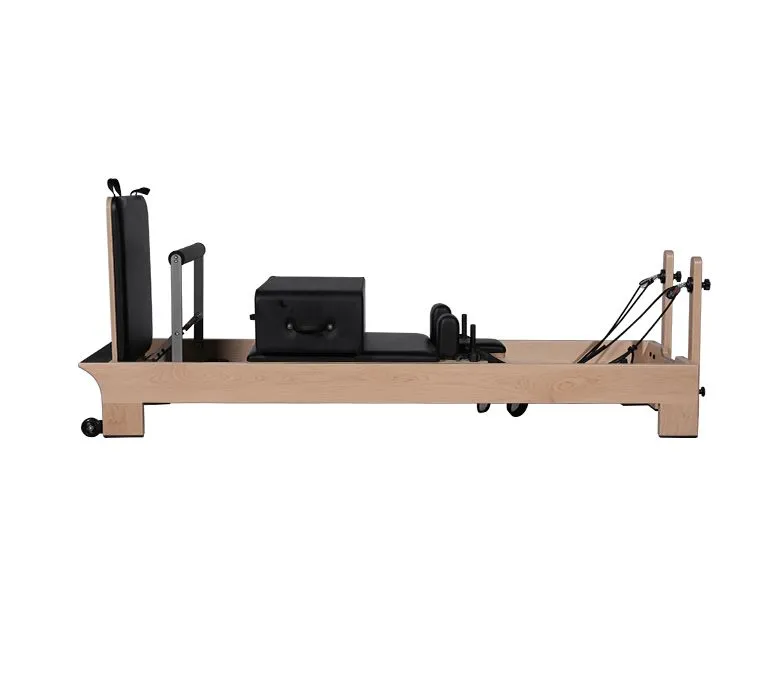 Trening ciała Core Bed Maple Wood Pilates Reformer Machine z wewnętrznymi podnóżkami