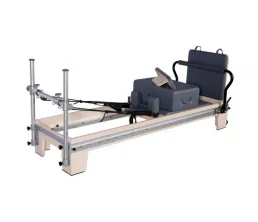 Ł&oacute;żko typu Full Track Wood Pilates Reformer