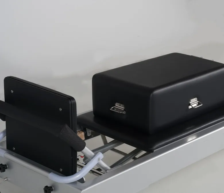 Klasyczny reformator Pilates z wieżą