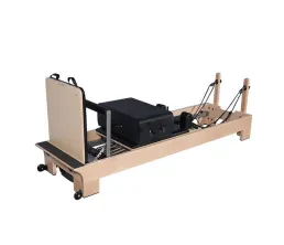 Trening ciała Core Bed Maple Wood Pilates Reformer Machine z wewnętrznymi podn&oacute;żkami