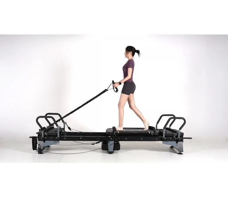 Wielofunkcyjna duża maszyna do reformowania pilatesu ze schowkiem