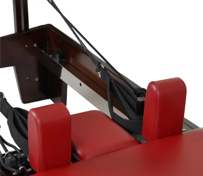 Komercyjny drewniany reformator do pilatesu z dębu orzechowego