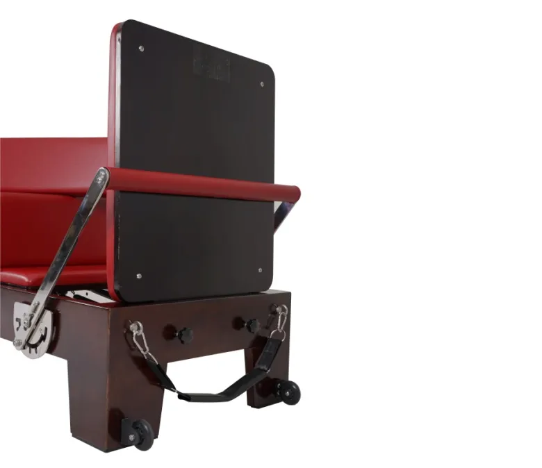 Komercyjny drewniany reformator do pilatesu z dębu orzechowego