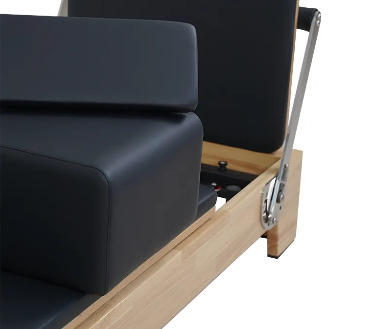 Wysokiej jakości dębowy, składany reformator do pilatesu z drewnianą nogą