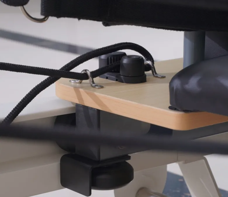 Sprzedam biały aluminiowy składany reformator do pilatesu